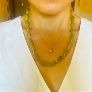 Vintage gold beads green jade necklace
